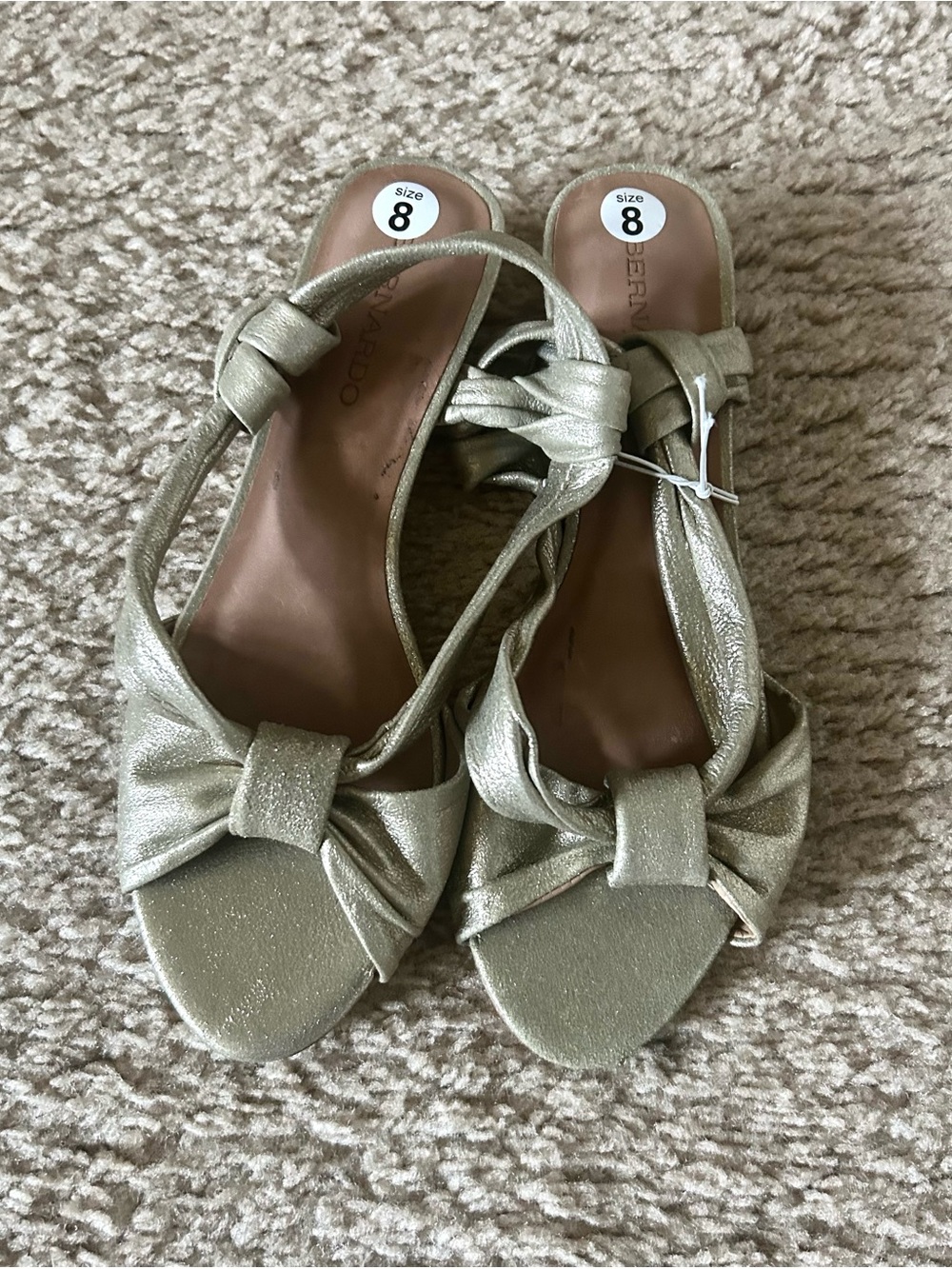 Sparkly Gold Metallic BERNARDO Champagne Knot Slingback Heels 8 nwot new